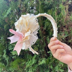 Vintage style flower headband